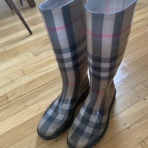 Burberry Rainboots
